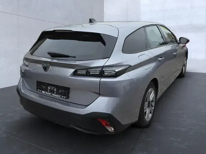 Gebraucht Peugeot 308 Active 131 PS (96 kW) 2024 Grau artense (metallic) Kombi