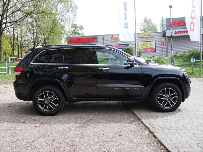 Gebraucht Jeep Grand Cherokee Limited 250 PS (183 kW) 2019 Schwarz SUV