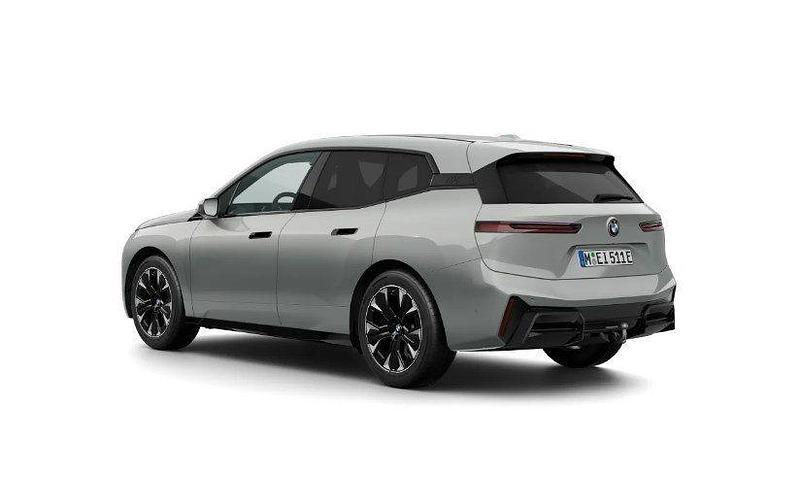 Neu BMW iX Exclusive 300 kW (408 PS) 2026 Spacesilber metallic SUV
