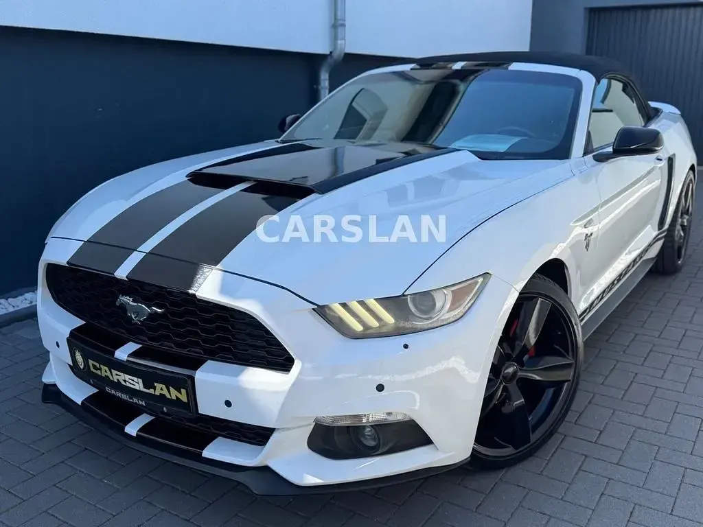 Second-hand Ford Mustang 305 CP (224 kW) 2015 Alb Cabrio