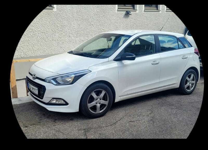 Weiß Gebraucht 2016 Hyundai i20 Active Limousine | 9.950 € (Teuer) - Bild 1/1