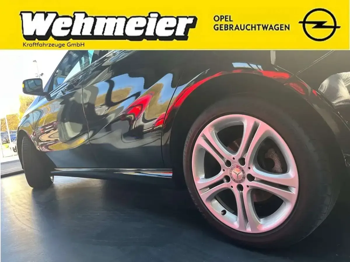 Gebraucht Mercedes A200 Urban 136 PS (100 kW) 2013 Nachtschwarz Kleinwagen