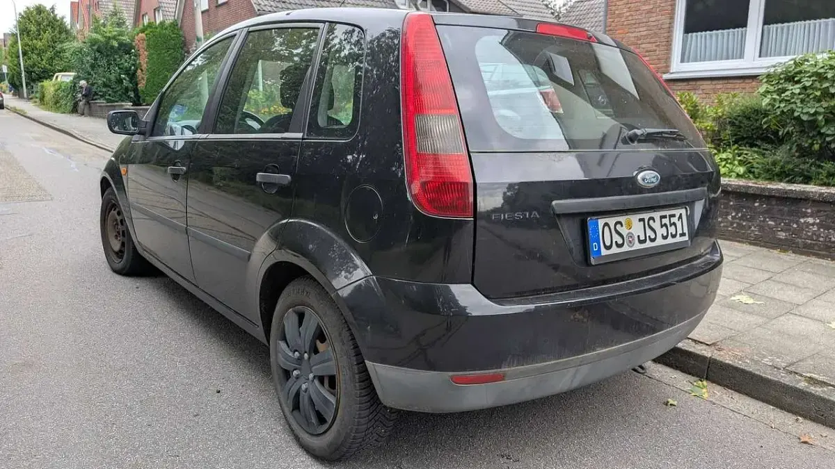 Gebraucht Ford Fiesta 60 PS (44 kW) 2003 Schwarz Kleinwagen