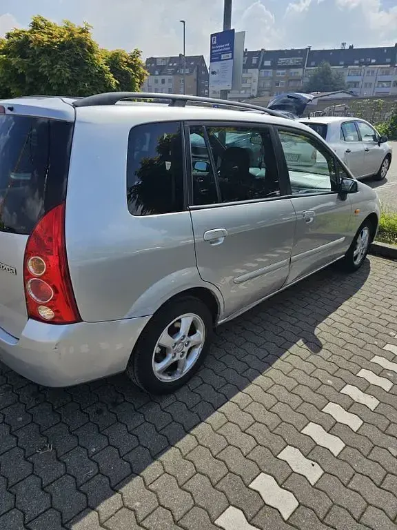 Gebraucht Mazda Premacy Active 101 PS (74 kW) 2005 Silber Van / Kleinbus