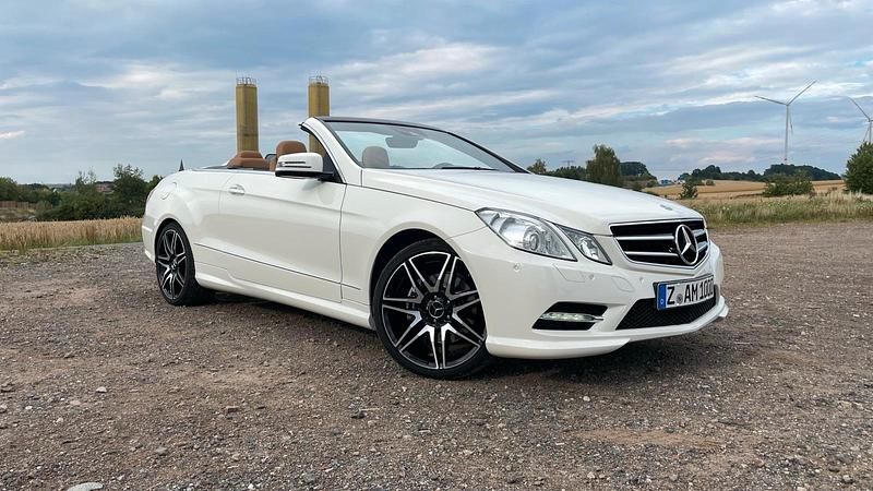 Weiß Gebraucht 2011 Mercedes E350 AMG Cabrio | 23.990 € - Bild 1/4