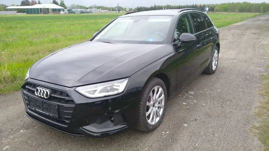 Gebraucht Audi A4 150 PS (110 kW) 2022 Schwarz Kombi