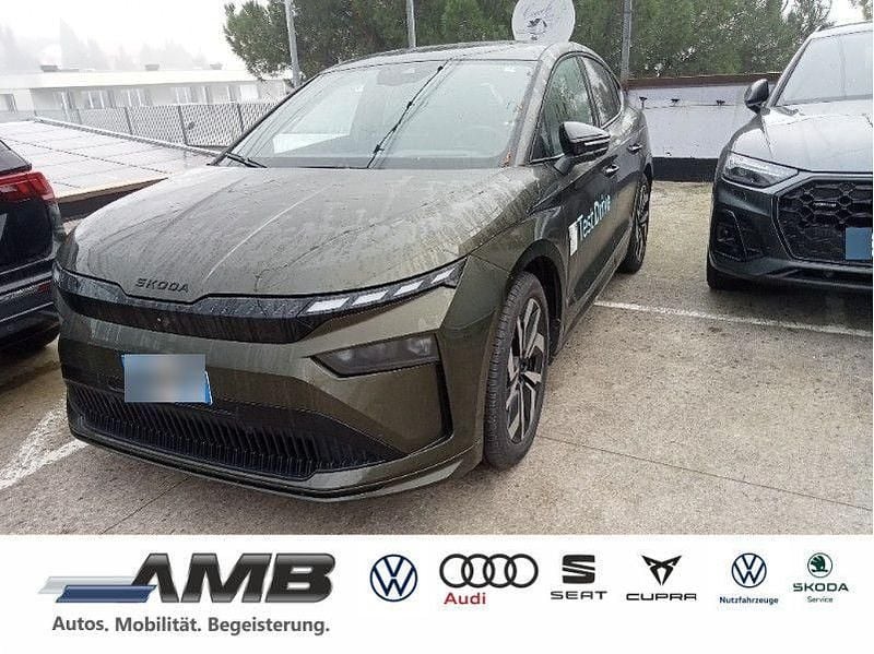 Olibogrün metallic Gebraucht 2025 Skoda Enyaq iV SportLine SUV | 44.870 € (Superpreis) - Bild 1/3
