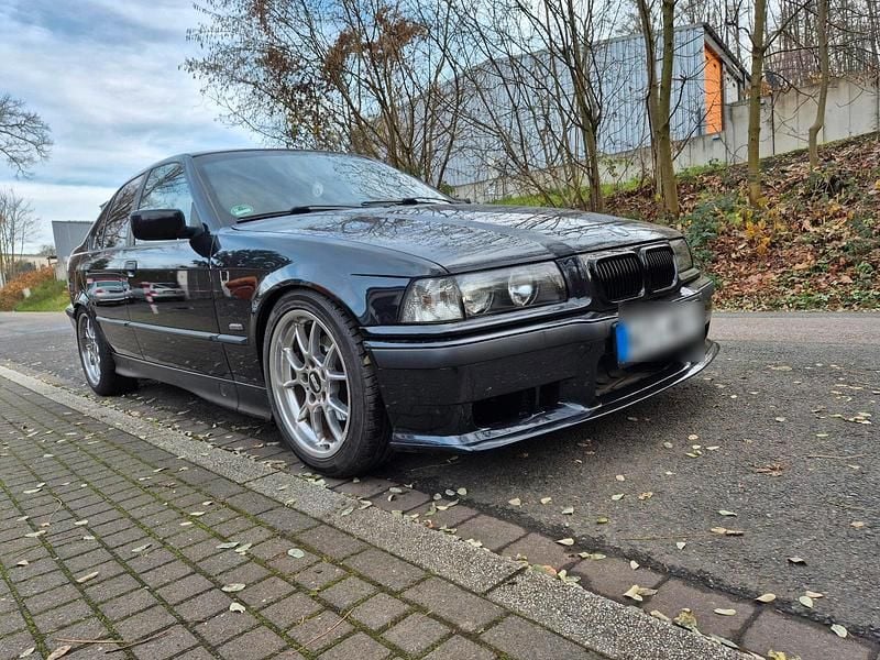 Schwarz Gebraucht 1996 BMW 323 M Sport Limousine | 9.599 € - Bild 1/4