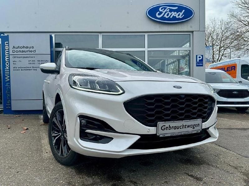 Gebraucht Ford Kuga ST-Line X 224 PS (164 kW) 2022 Arktisweiß (metallic) SUV