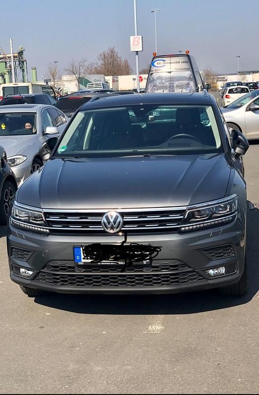 Grau Gebraucht 2020 VW Tiguan United SUV | 19.999 € (Guter Preis) - Bild 1/4