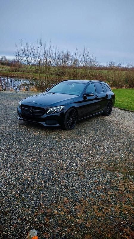 Schwarz Gebraucht 2016 Mercedes C220 Avantgarde Kombi | 18.499 € (Etwas zu teuer) - Bild 1/4
