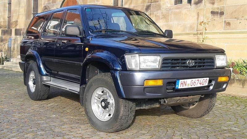 Blau Gebraucht 1995 Toyota 4 Runner SUV | 15.980 € - Bild 1/4