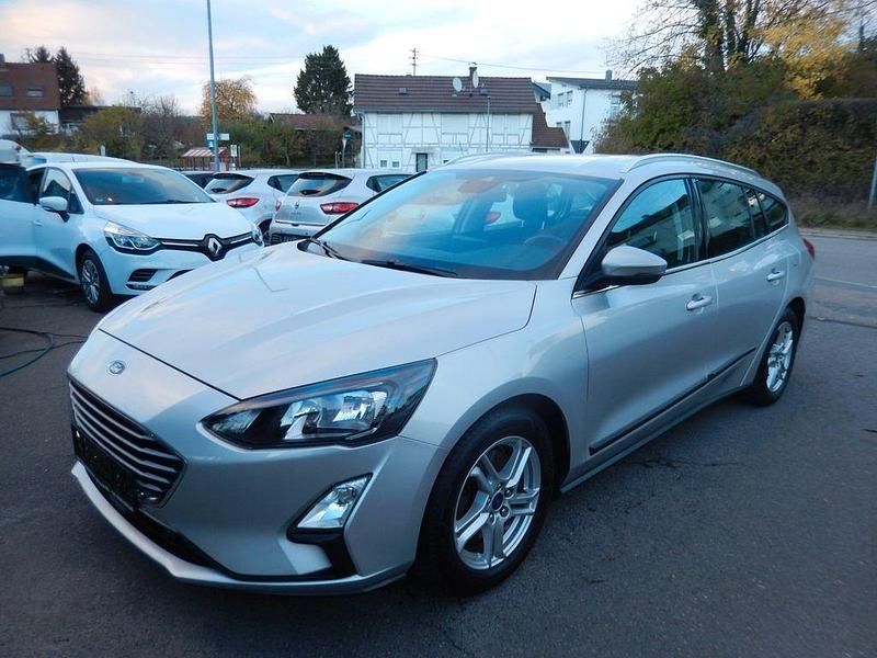 Silber Gebraucht 2019 Ford Focus Cool & Connect Limousine | 9.999 € (Guter Preis) - Bild 1/4