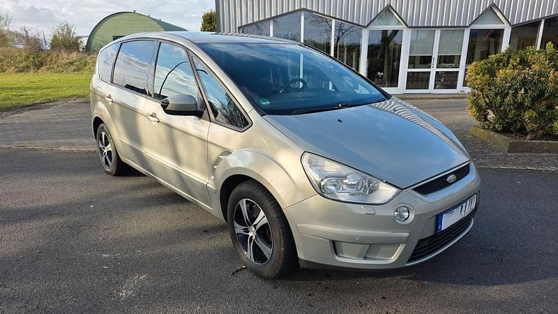 Gebraucht Ford S-MAX Trend 140 PS (102 kW) 2008 Andere farben Van / Kleinbus
