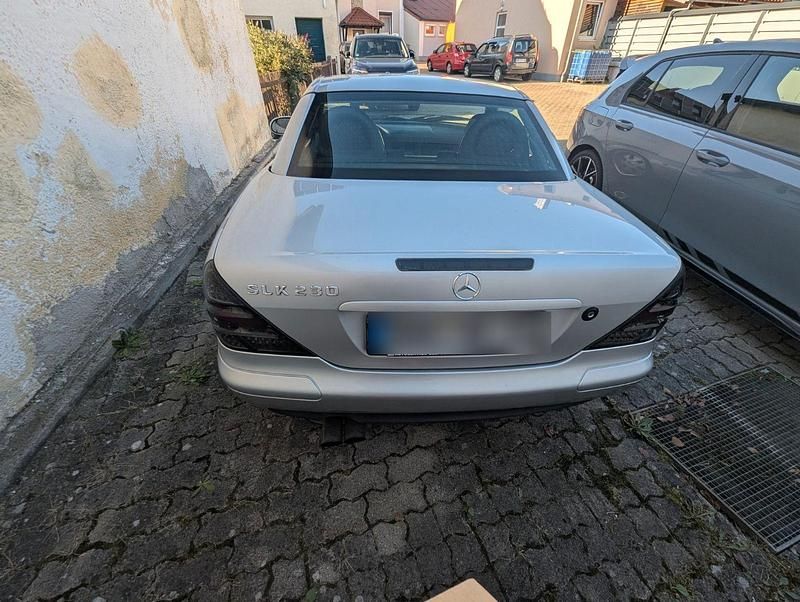 Gebraucht Mercedes SLK230 193 PS (141 kW) 1996 Silber Cabrio