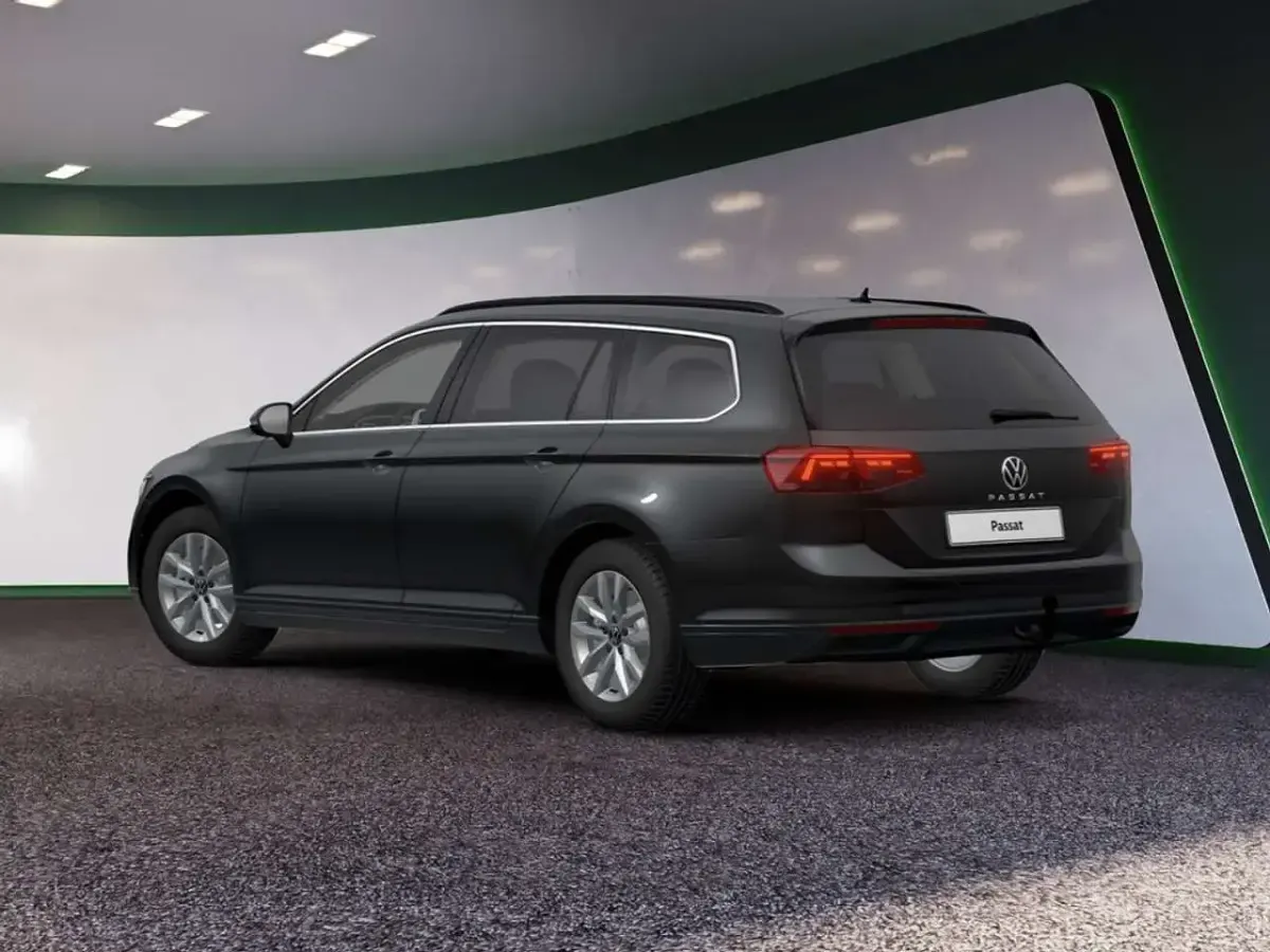 Gebraucht VW Passat Business 150 PS (110 kW) 2022 Grau / mangangrau (metallic) Kombi
