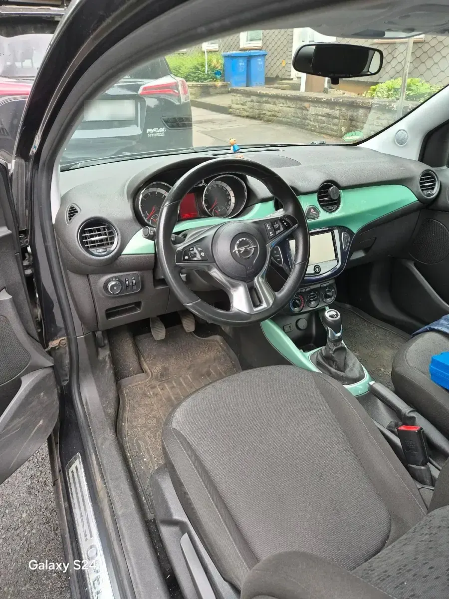 Gebraucht Opel Adam 75 PS (55 kW) 2013 Schwarz Kleinwagen