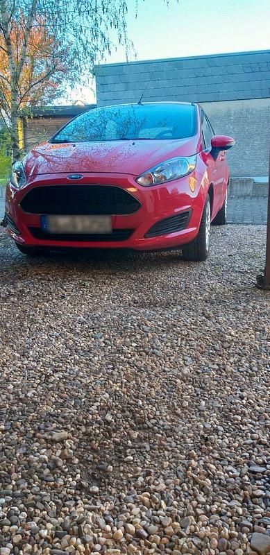 Gebraucht Ford Fiesta Trend 80 PS (58 kW) 2017 Rot Kleinwagen