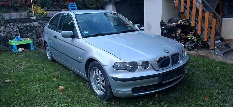 Usado BMW 316 116 HP (85 kW) 2002 Prateado Coupé