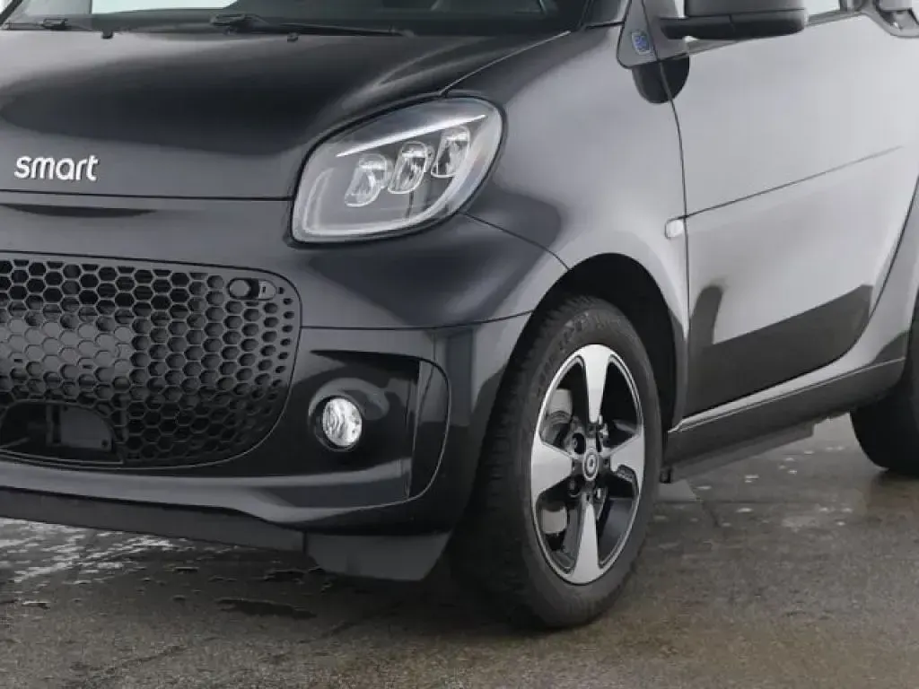 Gebraucht Smart ForTwo Electric Drive 60 kW (82 PS) 2024 Bodypanels in black Cabrio