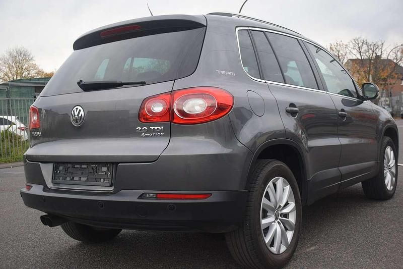 Gebraucht VW Tiguan Team 140 PS (102 kW) 2011 Pepper grey SUV