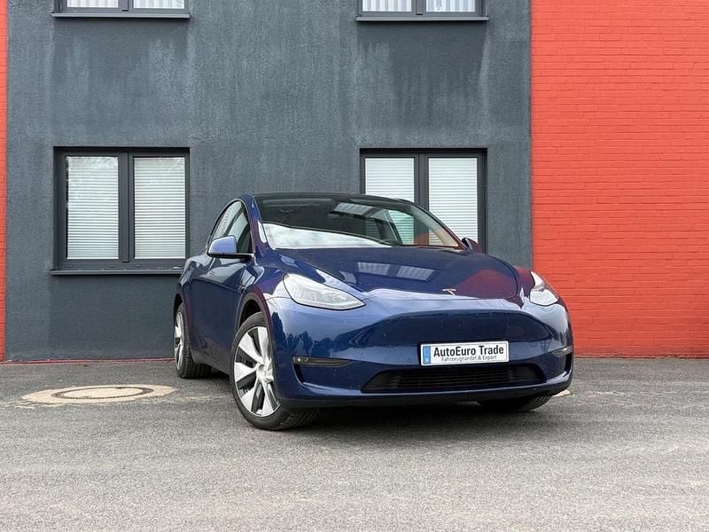 Blau Gebraucht 2021 Tesla Model Y SUV | 25.390 € (Teuer) - Bild 1/4
