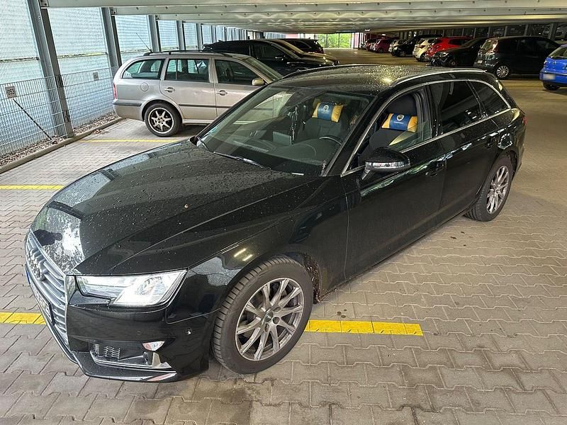 Gebraucht Audi A4 Sport 150 PS (110 kW) 2019 Schwarz Kombi