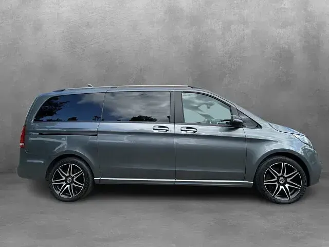 Gebraucht Mercedes V300 Exclusive 237 PS (174 kW) 2021 Selenitgrau metallic Van / Kleinbus