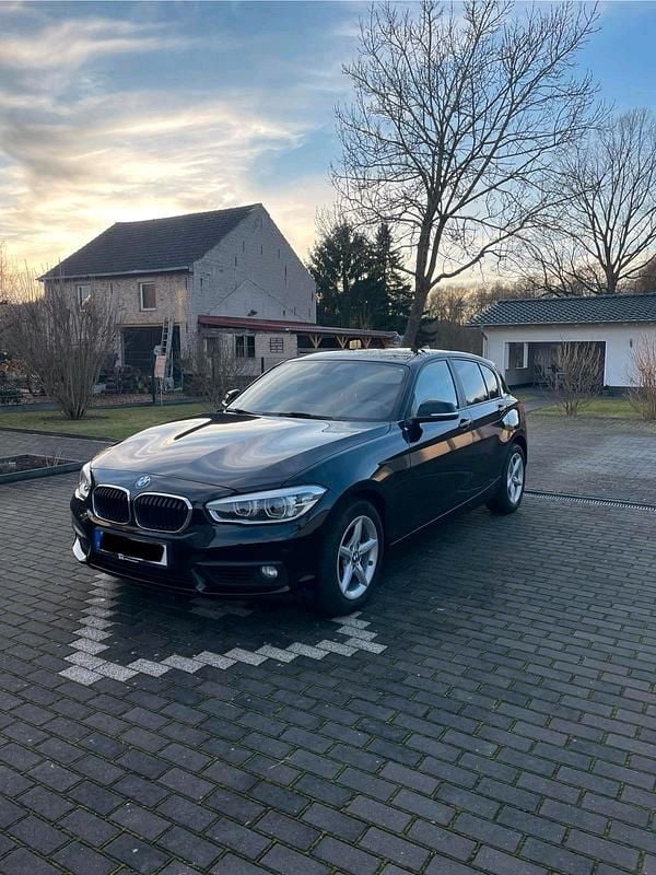 Schwarz Gebraucht 2016 BMW 118 Kleinwagen | 9.999 € (Guter Preis) - Bild 1/4