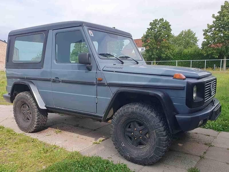 Grau Gebraucht 1993 Mercedes G230 SUV | 19.900 € - Bild 1/4