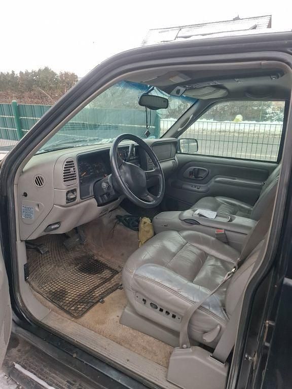 Gebraucht Chevrolet Tahoe LT 254 PS (186 kW) 1998 Schwarz SUV