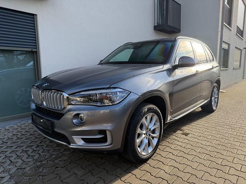 Grau Gebraucht 2019 BMW X5 SUV | 157.900 € - Bild 1/4
