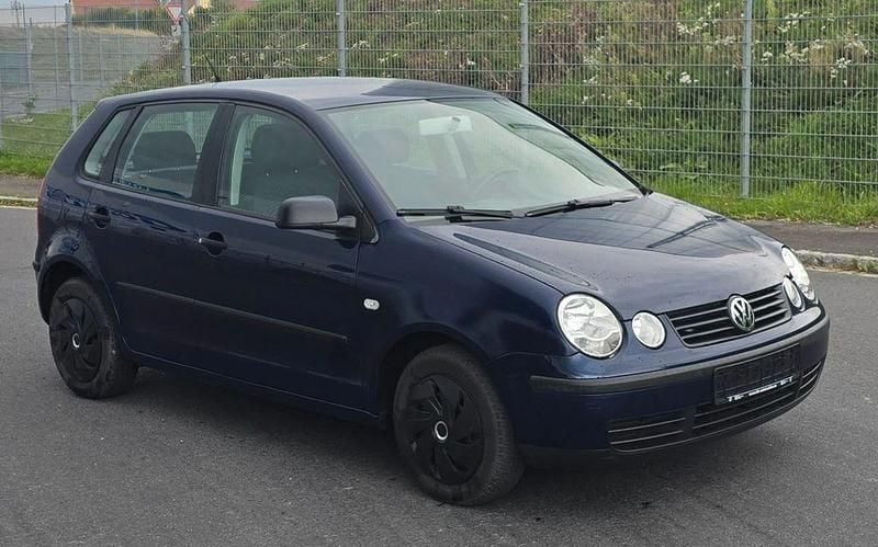 Blau Gebraucht 2003 VW Polo Limousine | 1.850 € (Fairer Preis) - Bild 1/4