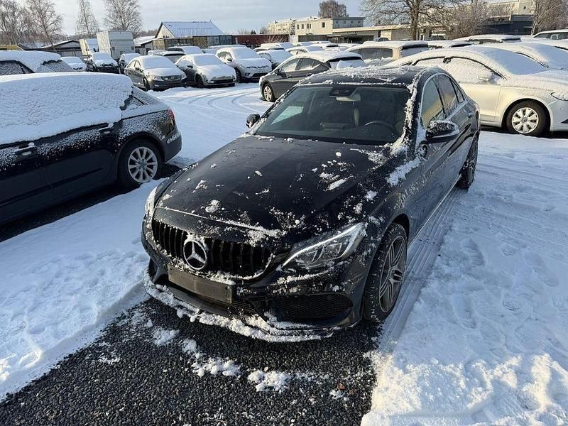 Schwarz Gebraucht 2015 Mercedes C220 Limousine | 13.000 € (Guter Preis) - Bild 1/4