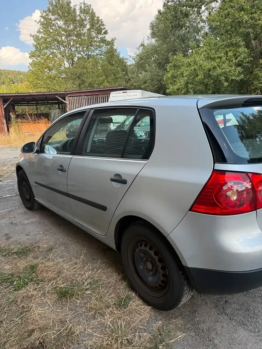 Gebraucht VW Golf V 75 PS (55 kW) 2005 Silber Kleinwagen