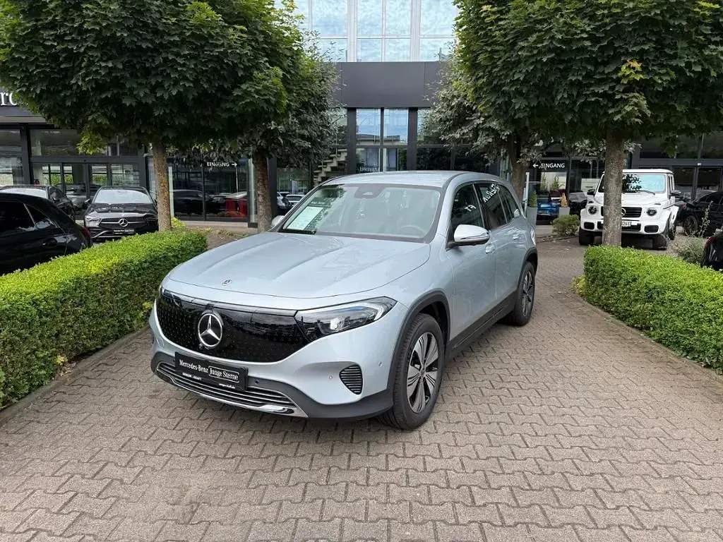 Gebraucht Mercedes EQB250+ 139 kW (190 PS) 2025 Silber SUV