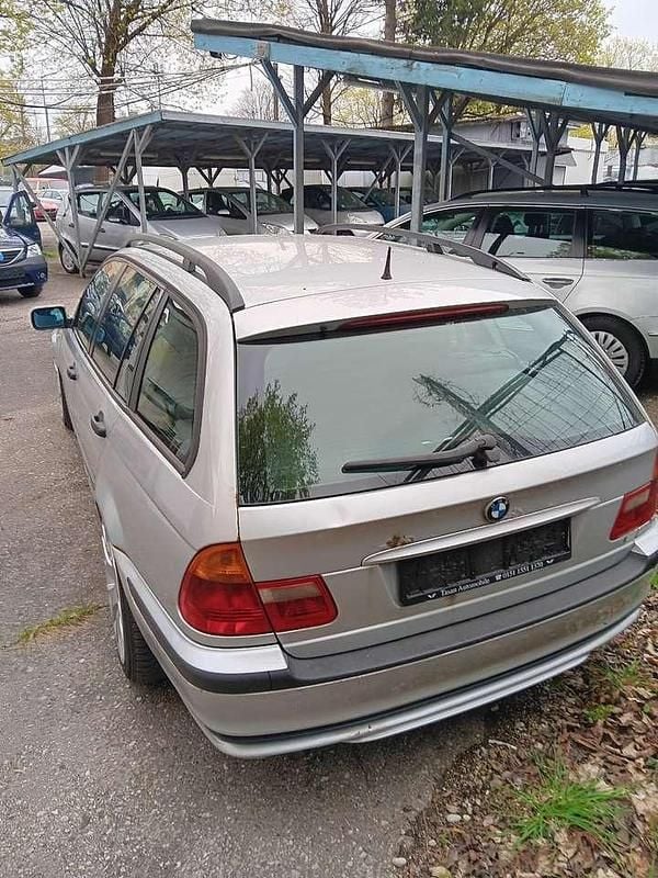 Gebraucht BMW 318 Sport Line 116 PS (85 kW) 2004 Silber Kombi