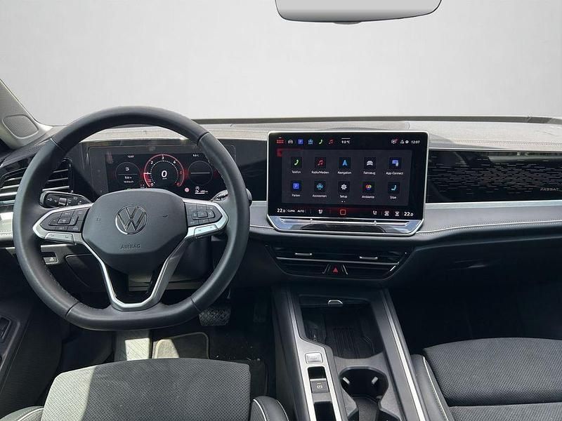 Gebraucht VW Passat Business 150 PS (110 kW) 2025 Grenadillschwarz metallic (metallic) Kombi