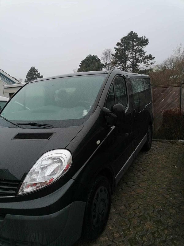 Gebraucht Renault Trafic 120 PS (88 kW) 2013 Schwarz Van / Kleinbus