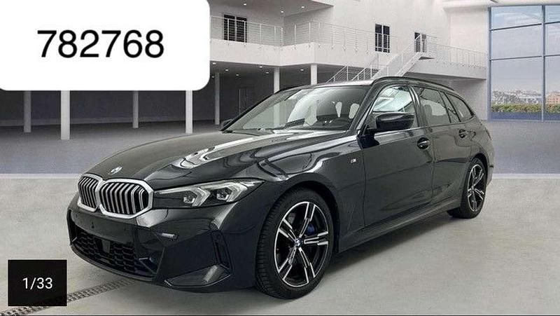 Black sapphire metallic Gebraucht 2024 BMW 330 M Sport Kombi | 36.450 € (Guter Preis) - Bild 1/4