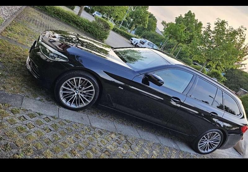 Gebraucht BMW 530 Luxury Line 265 PS (194 kW) 2017 Schwarz Limousine