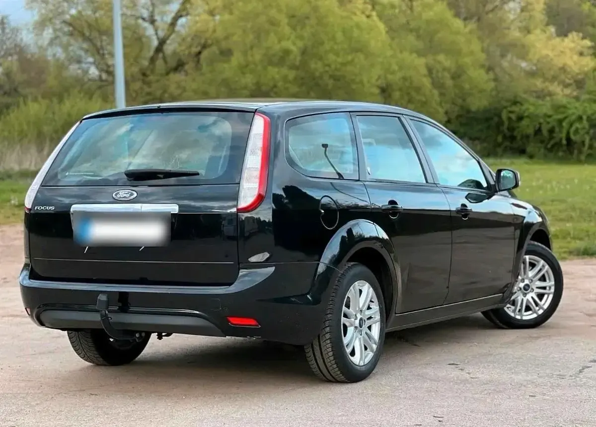 Gebraucht Ford Focus 145 PS (106 kW) 2009 Schwarz Kombi