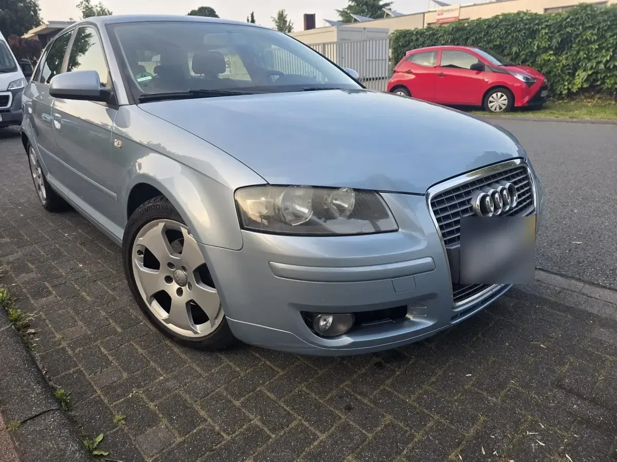 Gebraucht Audi A3 105 PS (77 kW) 2006 Blau Kleinwagen