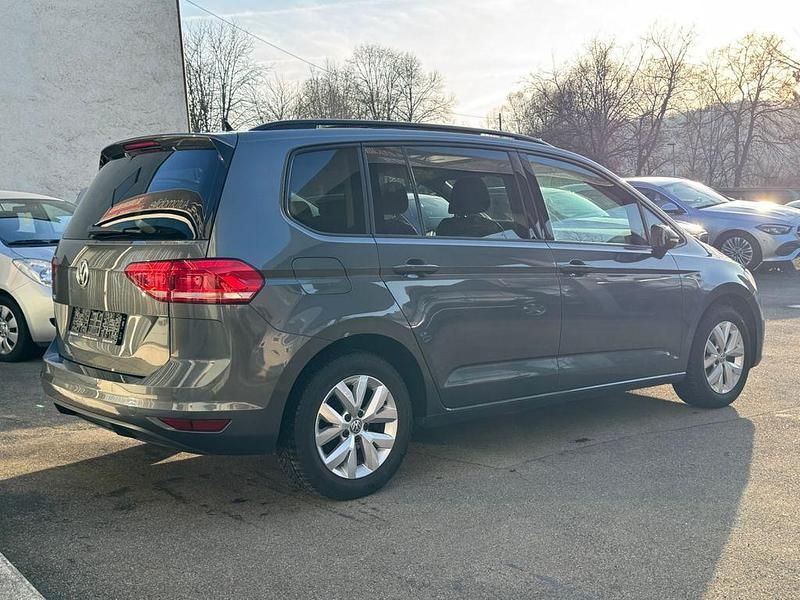 Gebraucht VW Touran 116 PS (85 kW) 2020 Indiumgrau Van / Kleinbus