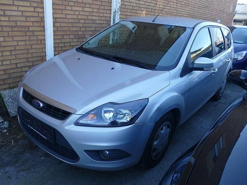 Silber Gebraucht 2008 Ford Focus Kombi | 990 € (Guter Preis) - Bild 1/2