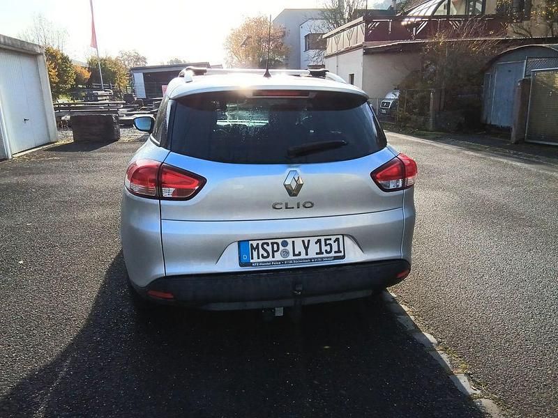 Silber Gebraucht 2019 Renault Clio IV Intens Limousine | 7.600 € (Guter Preis) - Bild 1/4