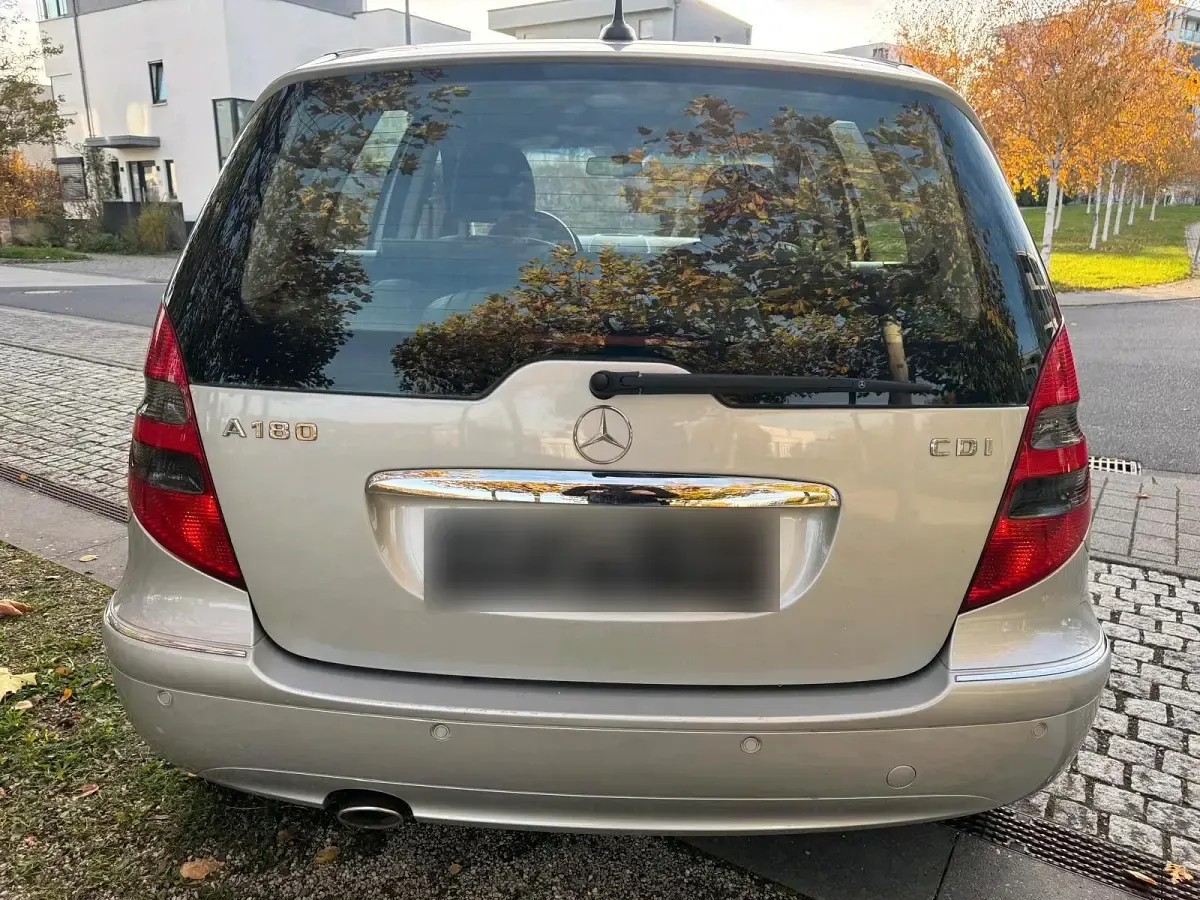 Gebraucht Mercedes A180 Avantgarde 109 PS (80 kW) 2005 Silber Limousine