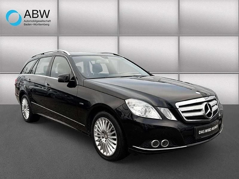 Second-hand Mercedes E200 184 CP (135 kW) 2010 Negru Break