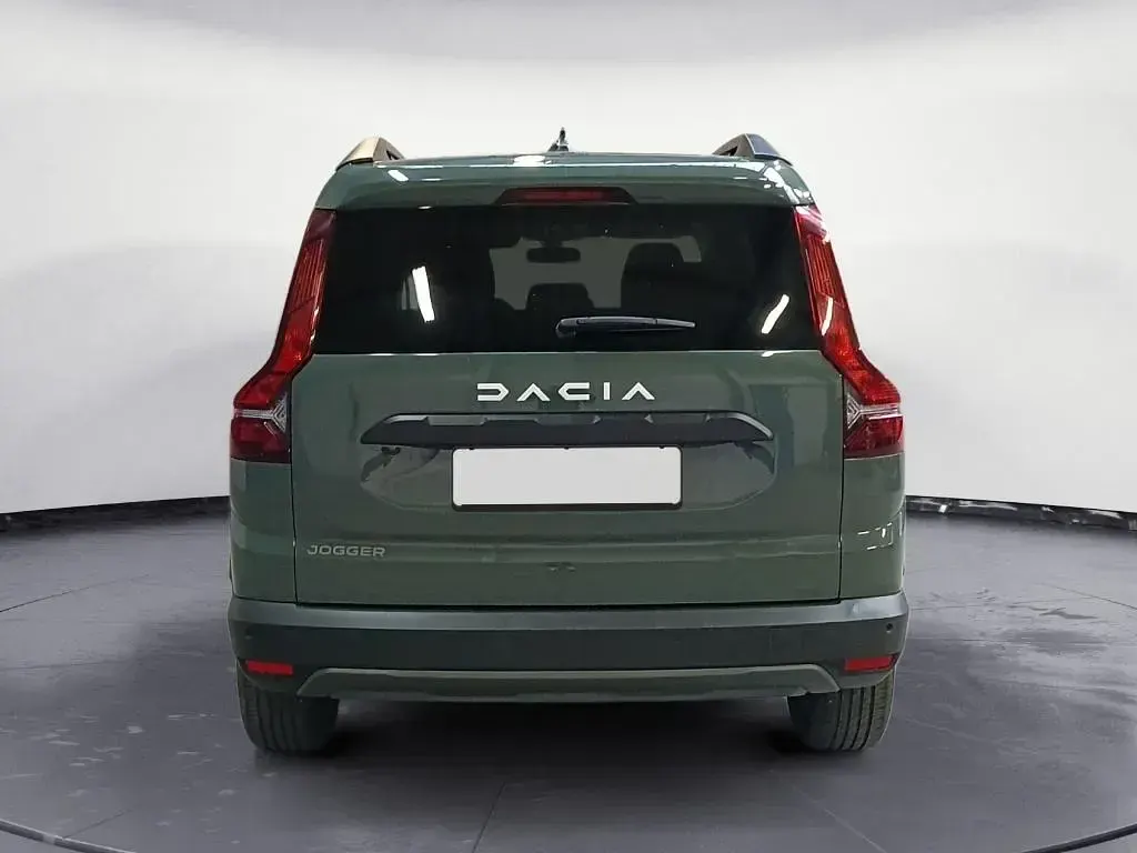 Gebraucht Dacia Jogger Expression 111 PS (81 kW) 2024 Vert lichen kaki Van / Kleinbus