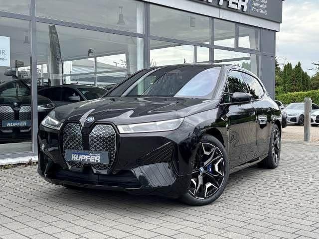 Saphirschwarz Gebraucht 2023 BMW iX Performance SUV | 74.900 € (Superpreis) - Bild 1/4